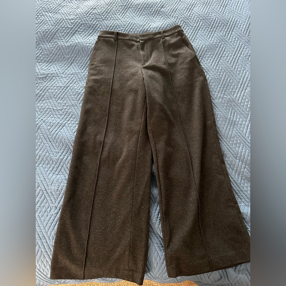 Uniqlo Wide Leg Charcoal Trousers in Size L